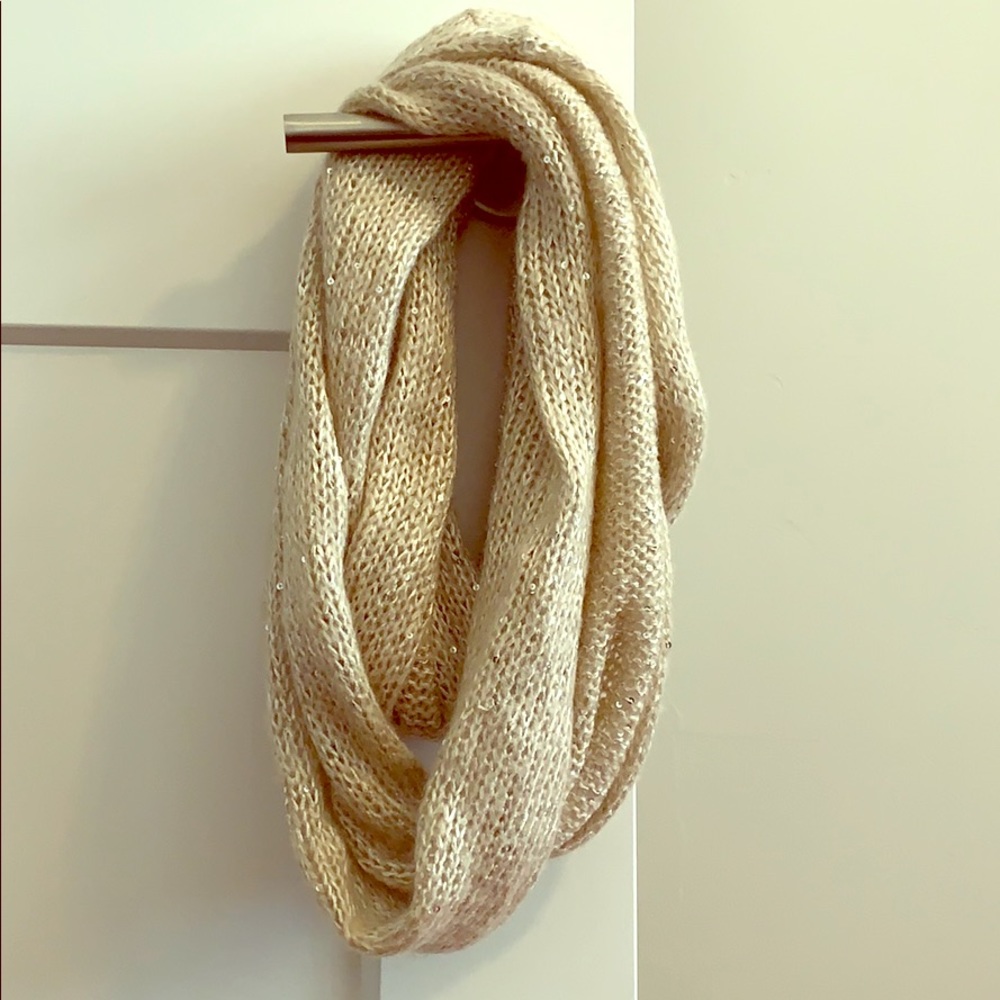 Perfect condition infinity sequin scarf!